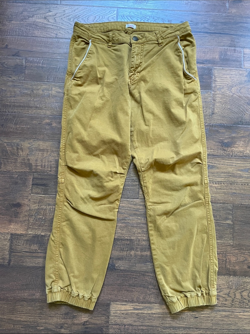 HOLE Faherty Women’s Khaki Joggers